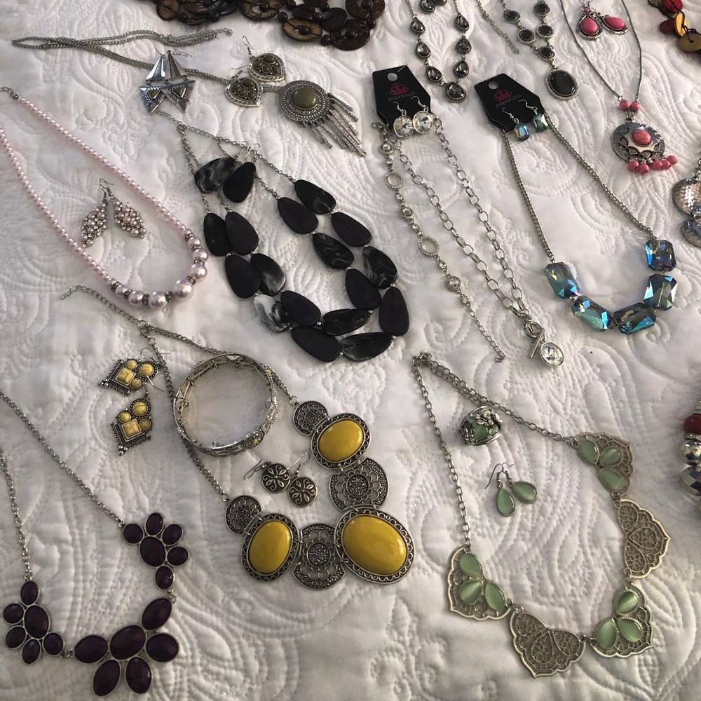 Fashion jewelry sets. Mint condition 2 inch extenders on all necks.